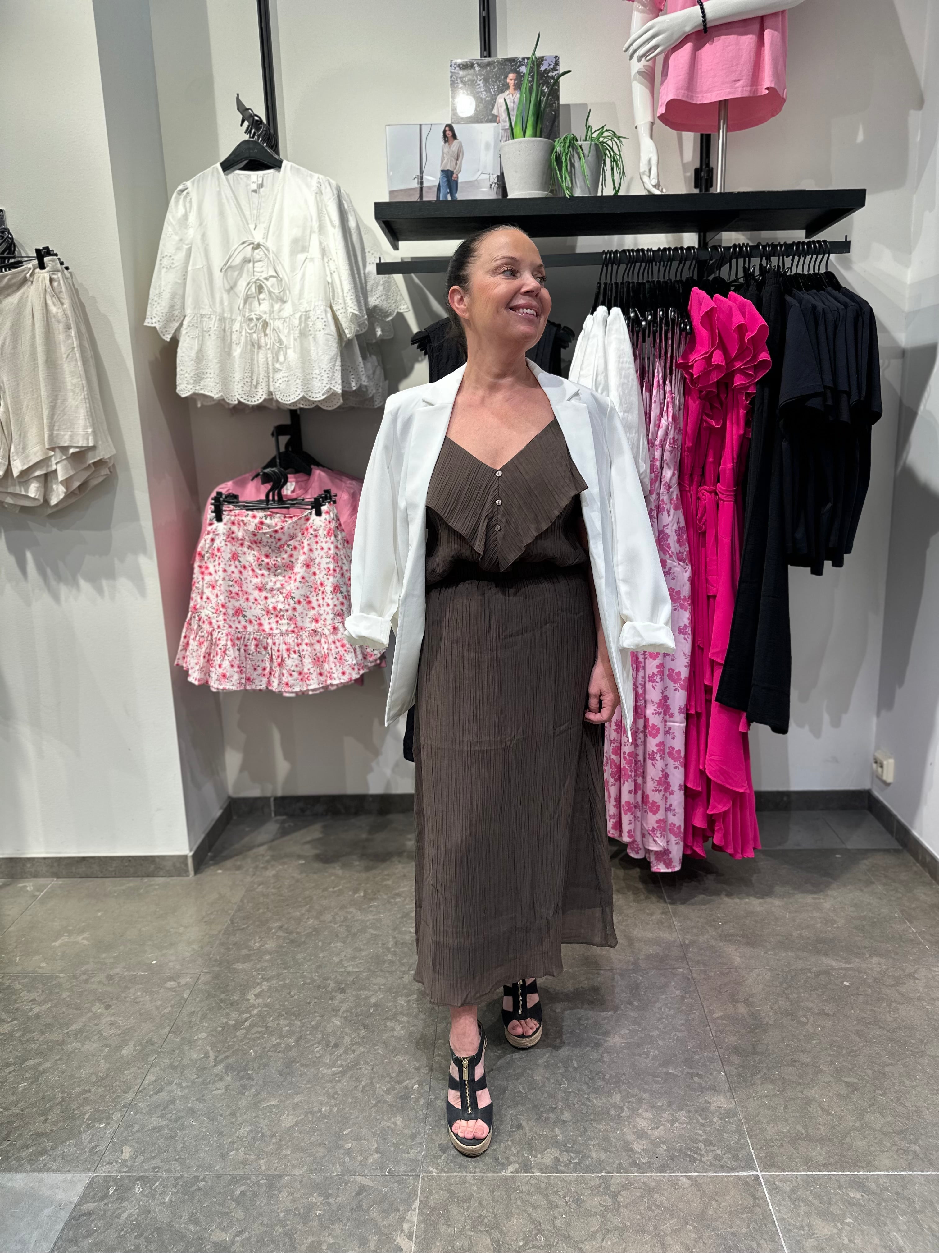 VIDANIRA Midi Skirt - Slate Black - VERO MODA & VILA Bergvik